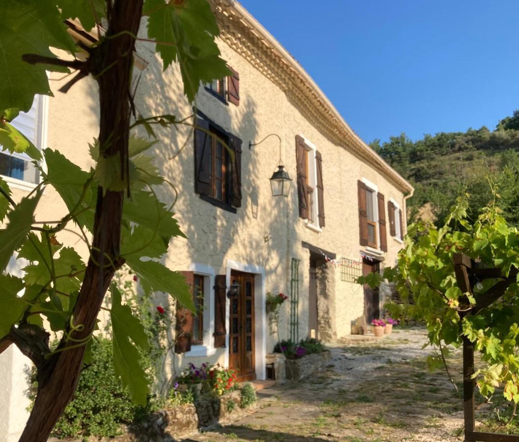 Les Deux Chevaux Chambres D'Hotes Rouvenac Exterior photo