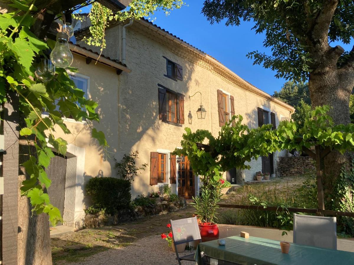 Les Deux Chevaux Chambres D'Hotes Rouvenac Exterior photo